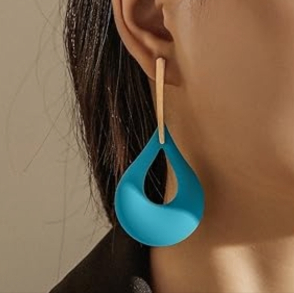 NWT Gold Bar 90s Inspired Cyan Blue Teardrop Large Gold Earrings - Picture 7 of 15